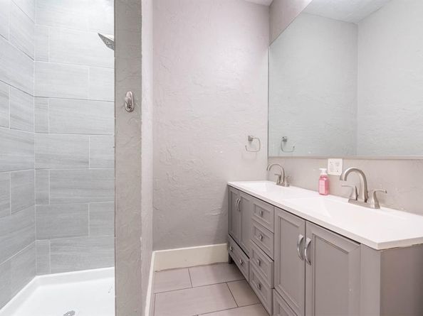 1301  Grand Avenue , Fort Worth Texas 76164