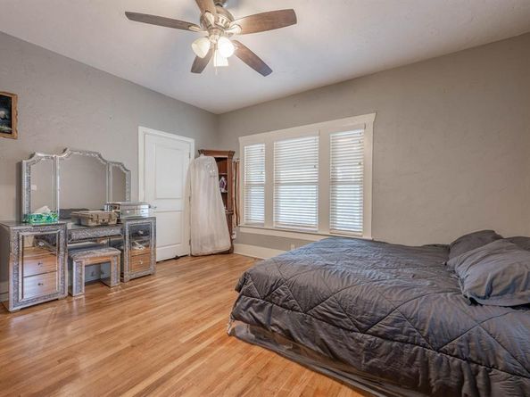 1301  Grand Avenue , Fort Worth Texas 76164