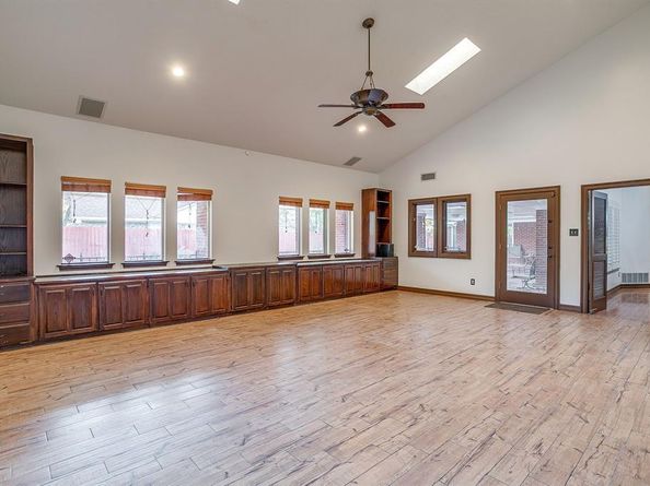 5800  End O Trail , Fort Worth Texas 76112