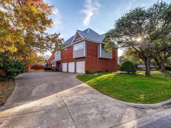 5800  End O Trail , Fort Worth Texas 76112