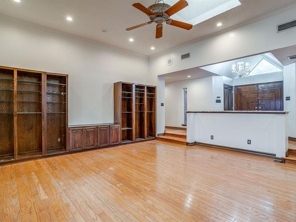 5800  End O Trail , Fort Worth Texas 76112