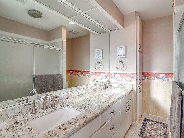 5800  End O Trail , Fort Worth Texas 76112