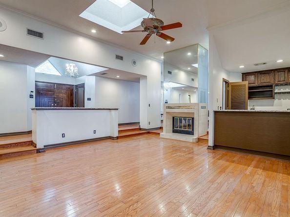 5800  End O Trail , Fort Worth Texas 76112