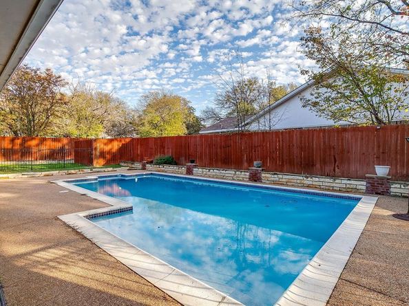 5800  End O Trail , Fort Worth Texas 76112