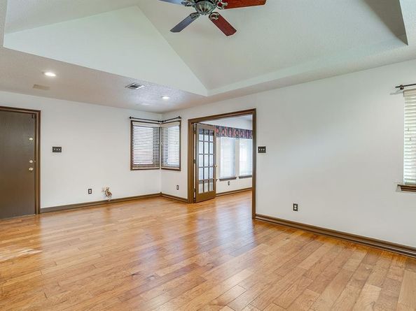 5800  End O Trail , Fort Worth Texas 76112