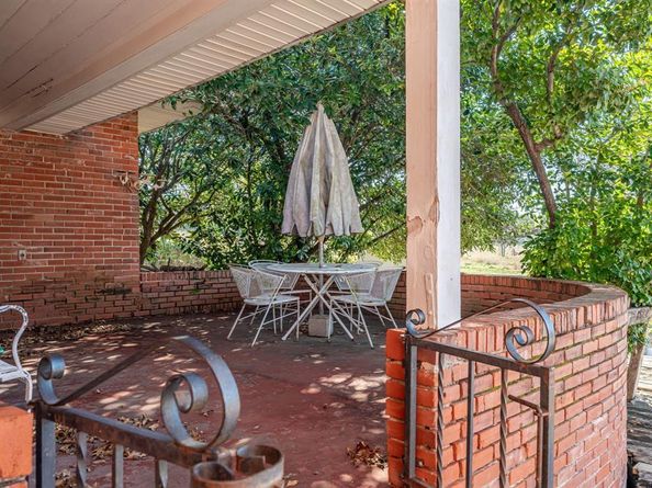 183  Classen Drive , Dallas Texas 75218