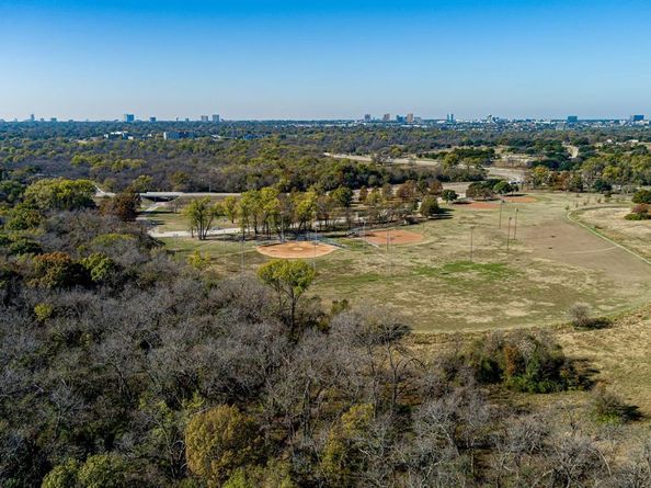 183  Classen Drive , Dallas Texas 75218