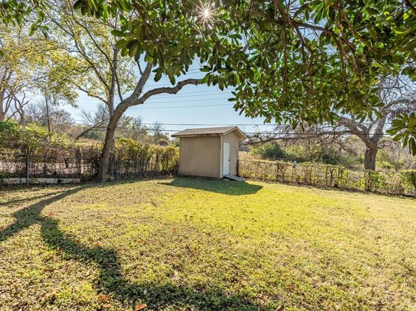 183  Classen Drive , Dallas Texas 75218