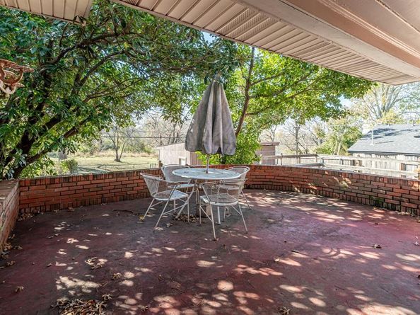 183  Classen Drive , Dallas Texas 75218