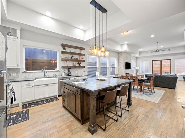 2009 N Prairie Avenue  2009, Dallas Texas 75204