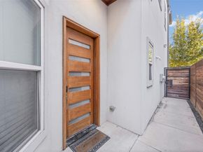 2009 N Prairie Avenue  2009, Dallas Texas 75204