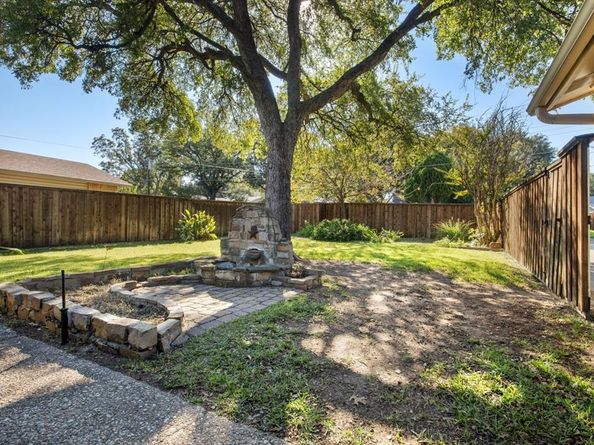 7736  El Santo Lane , Dallas Texas 75248