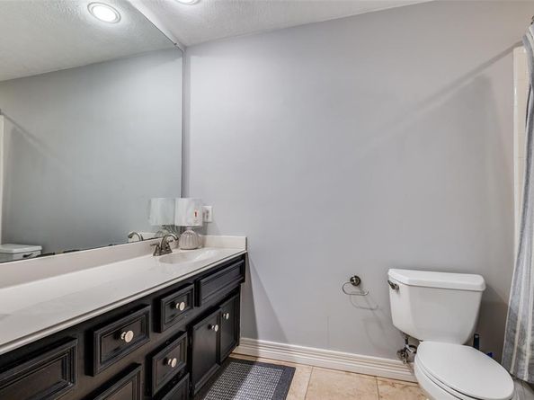 2204  Yaupon Drive , Irving Texas 75063