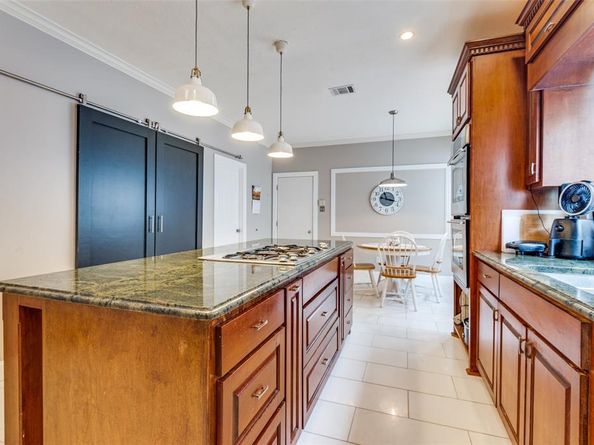 2204  Yaupon Drive , Irving Texas 75063