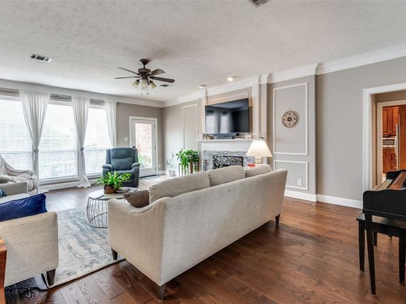 2204  Yaupon Drive , Irving Texas 75063