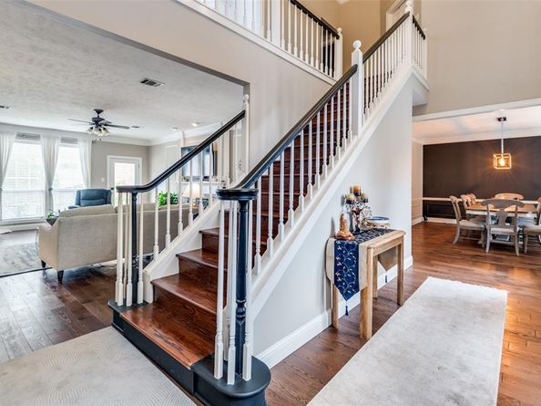 2204  Yaupon Drive , Irving Texas 75063