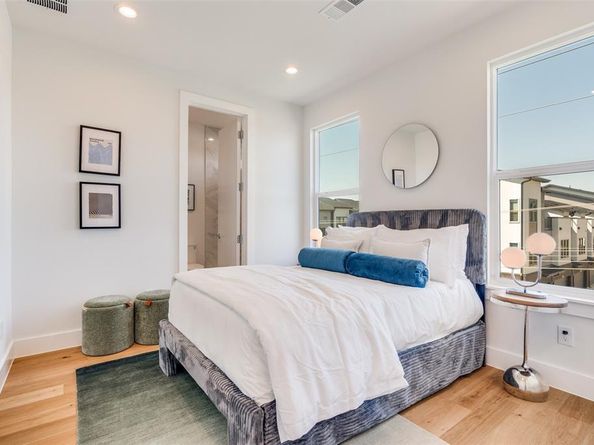 3940  Spring Valley Road  2, Farmers Branch Texas 75219