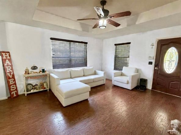 2711  Lucile Herrin  , Dallas Texas 75227