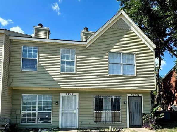 9434  Olde Village Court , Dallas Texas 75227