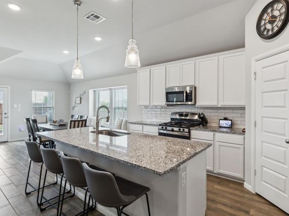 1424  Bellaire Street , Celina Texas 75009