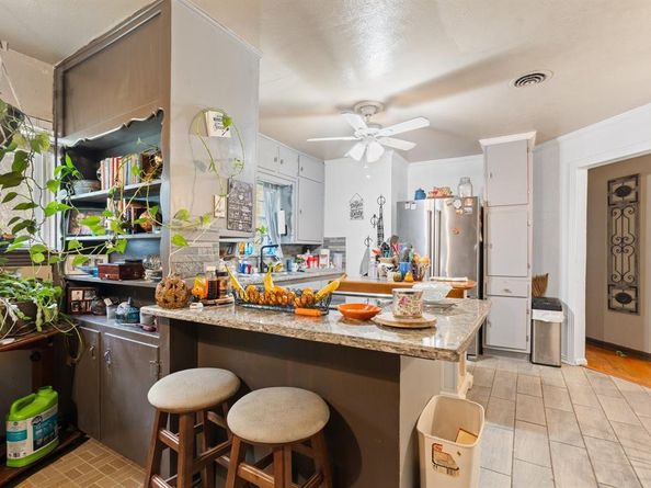 709  Cozby Street N, Benbrook Texas 76126