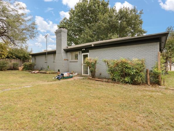 709  Cozby Street N, Benbrook Texas 76126