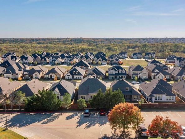 2017  Fall Creek Cove , Mesquite Texas 75181