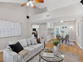 3105  San Jacinto Street  306, Dallas Texas 75204