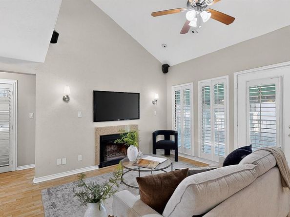 3105  San Jacinto Street  306, Dallas Texas 75204