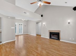 3105  San Jacinto Street  306, Dallas Texas 75204