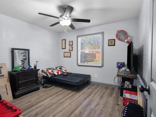 203  Lemon Drive , Arlington Texas 76018