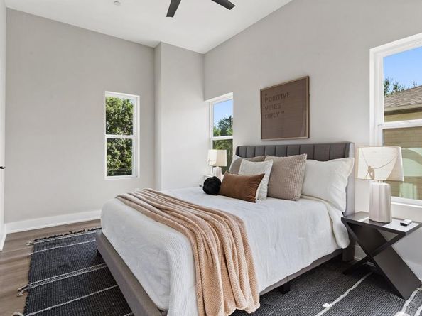 5810  Hudson Street , Dallas Texas 75206