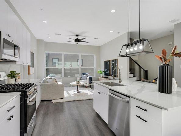 5810  Hudson Street , Dallas Texas 75206