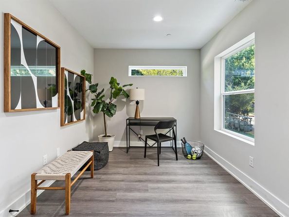 5810  Hudson Street , Dallas Texas 75206