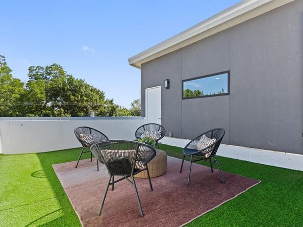 5810  Hudson Street , Dallas Texas 75206