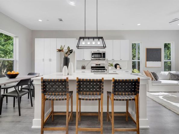 5810  Hudson Street , Dallas Texas 75206