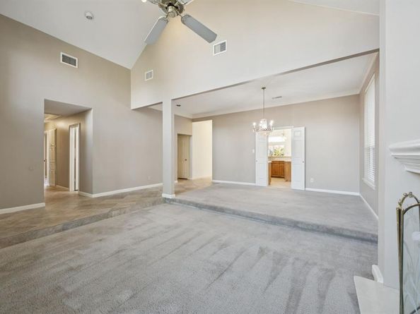 1115  Shawnee Trail , Carrollton Texas 75007