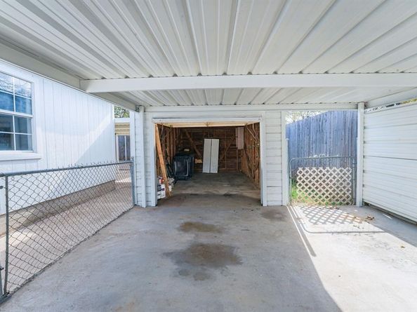 2512  Malvern Trail , Fort Worth Texas 76105