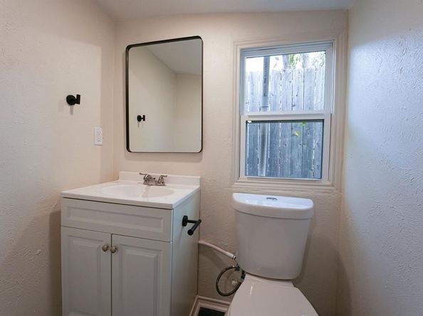 2512  Malvern Trail , Fort Worth Texas 76105