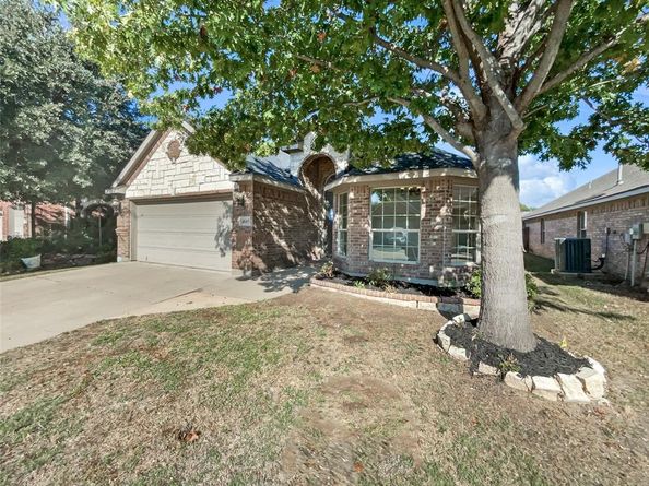 4645  Golden Yarrow Drive , Fort Worth Texas 76244