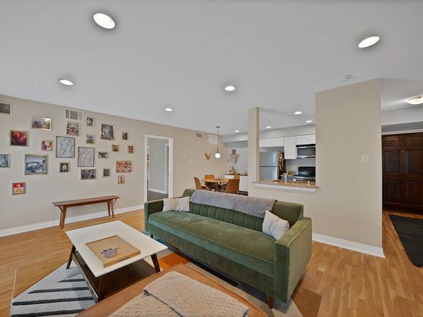 2722  Knight Street  407B, Dallas Texas 75219