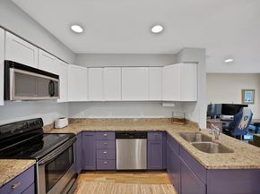 2722  Knight Street  407B, Dallas Texas 75219