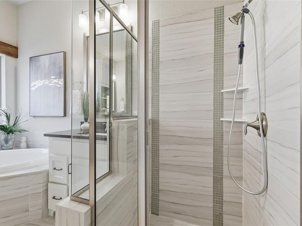 346  Hill Creek Lane , Grapevine Texas 76051