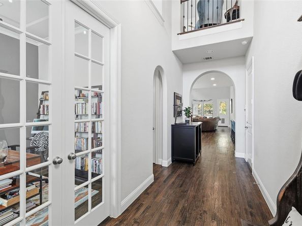 346  Hill Creek Lane , Grapevine Texas 76051