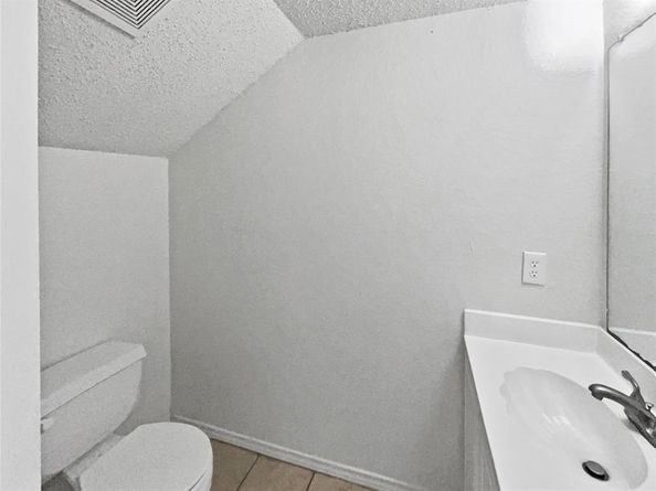 1726  Hillcrest Court , Balch Springs Texas 75180