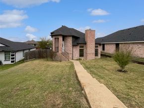 1726  Hillcrest Court , Balch Springs Texas 75180