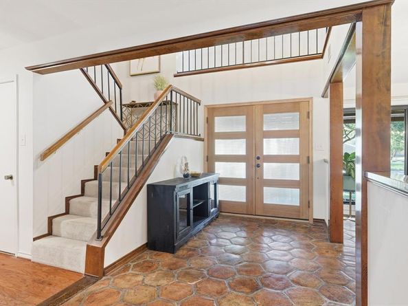 2813  Raintree Drive , Carrollton Texas 75006