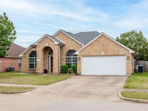 1302  Red Deer Way , Arlington Texas 76002