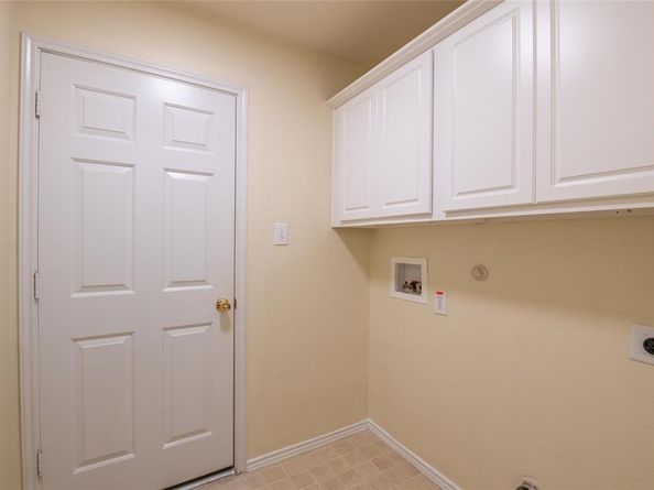 1302  Red Deer Way , Arlington Texas 76002