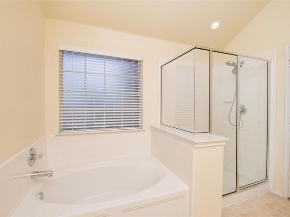 1302  Red Deer Way , Arlington Texas 76002